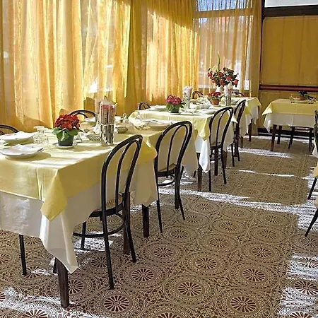 Guya Hotel
