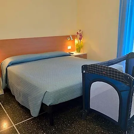 Guya Hotel 2*