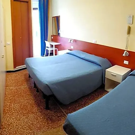 Отель Guya